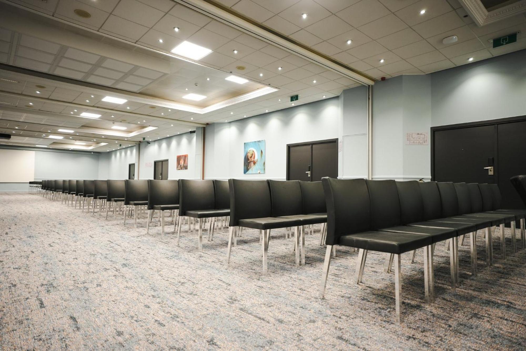Crowne Plaza Antwerpen By Ihg Hotel Ngoại thất bức ảnh